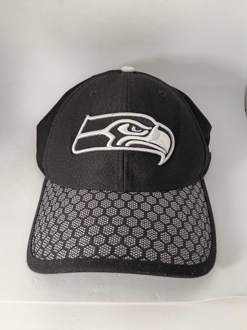 Seattle Seahawks New Era 39Thirty NFL Hat Cap Black Size Large/XL Embroidered